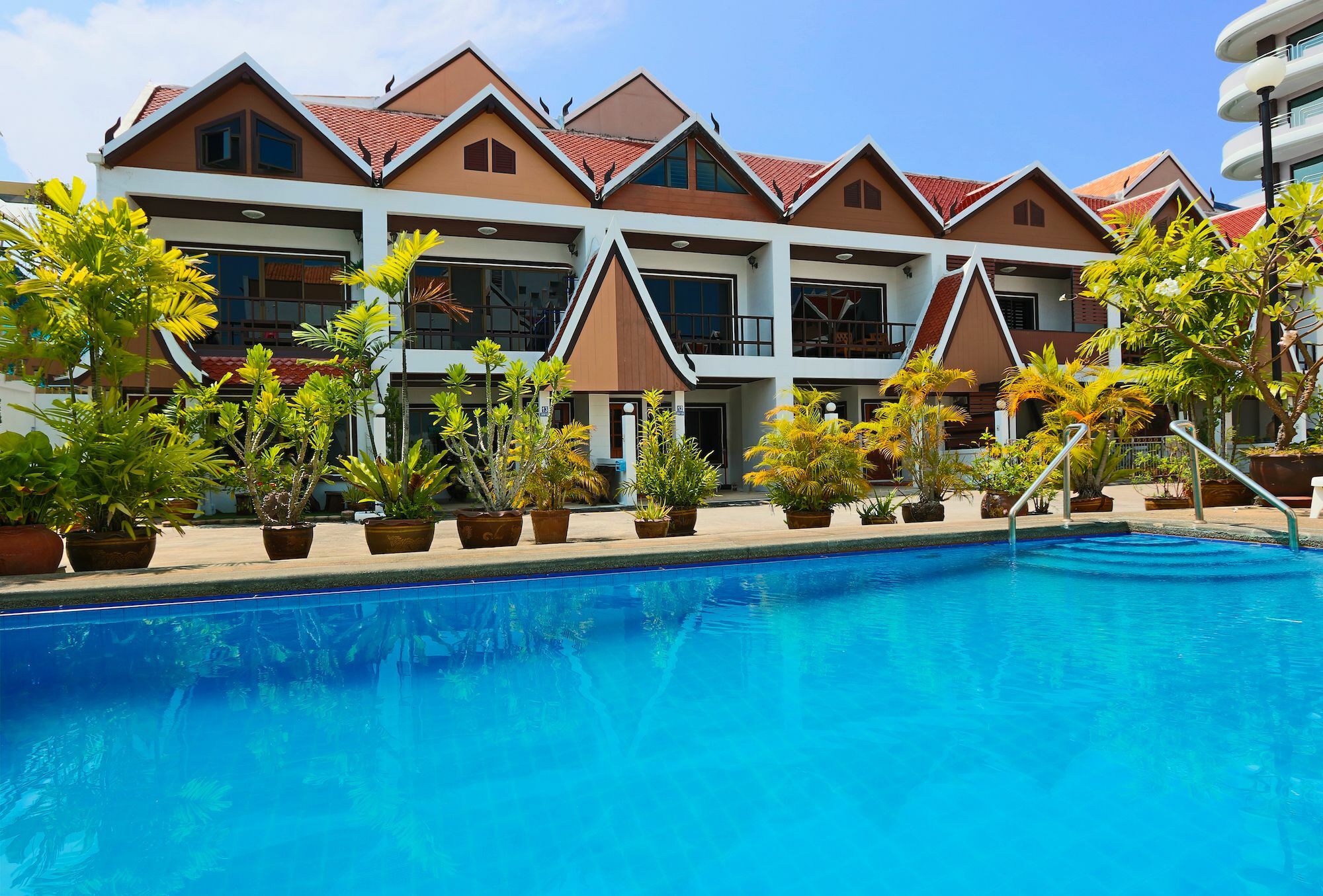 Ashford Villas Cosy Beach Паттайя Экстерьер фото
